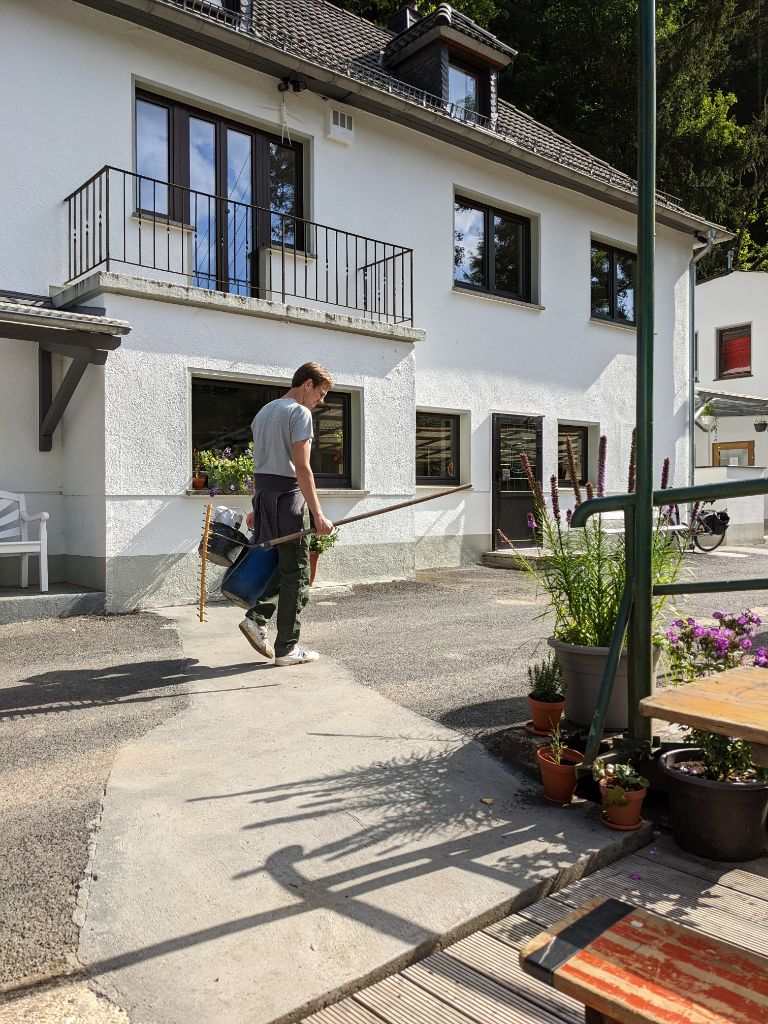 Arbeiten am Platz - Gartenarbeit